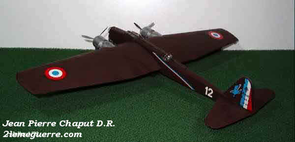 amiot143d.jpg (54026 octets)