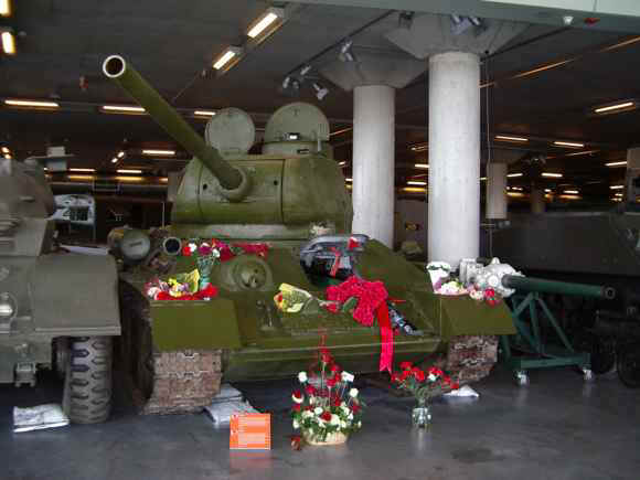 t34.jpg (26013 octets)