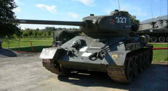 t34hatten4.jpg (23453 octets)